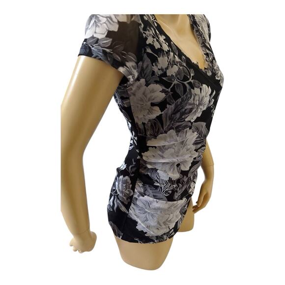 INC Womens Size Medium Short Sleeve V Neck Ruched Knit Floral Print Shirt Top - Picture 6 of 8